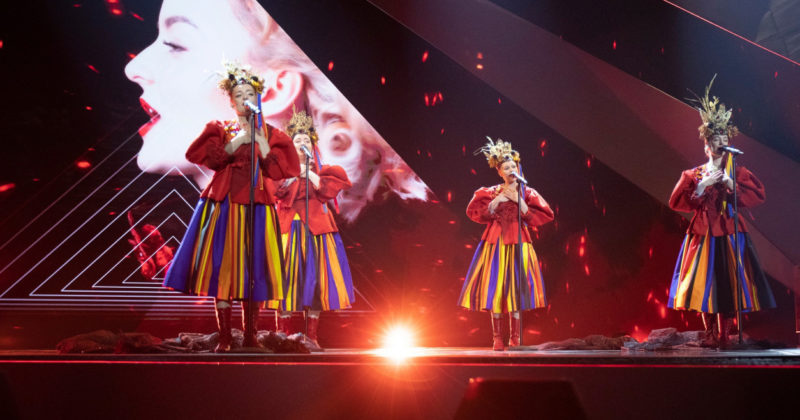 פולין בחזרה שנייה: Tulia על הבמה